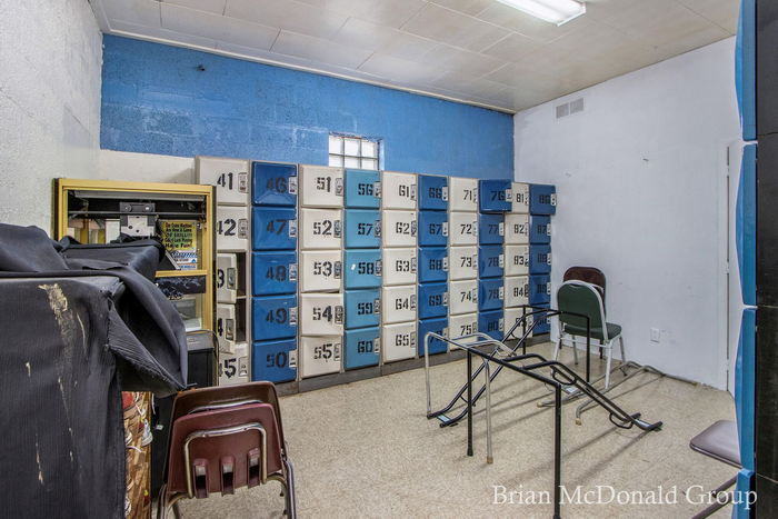 Snowdens Sunset Lanes - Brian Mcdonald Group Real Estate Listing Photo (newer photo)